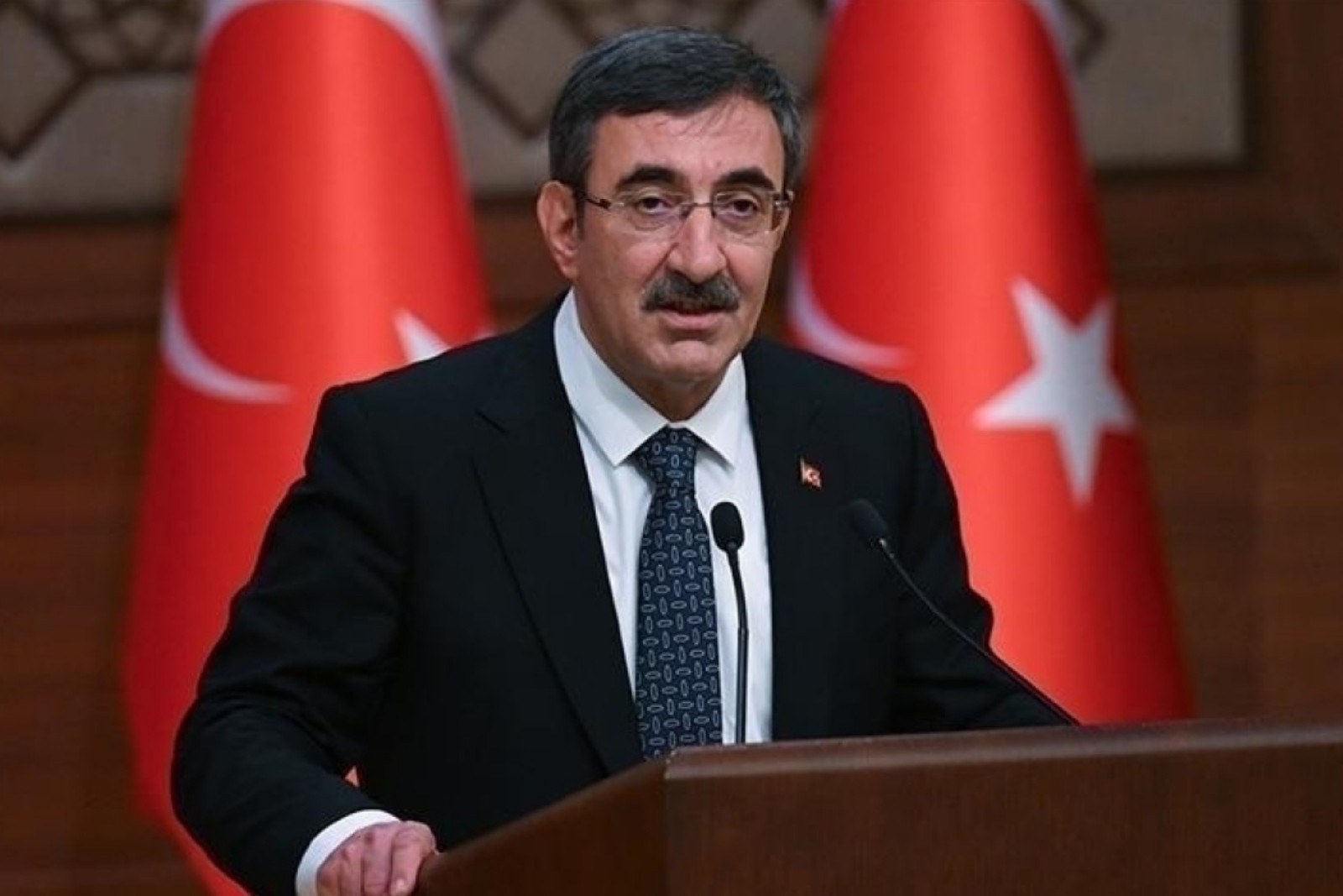 Cumhurbaskani erdoganin katar ziyareti boyunca cumhurbaskanligina cevdet yilmaz vekalet edecek IZf5ePkz